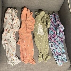 Lot of 8 footed sleepers size 0-3 month